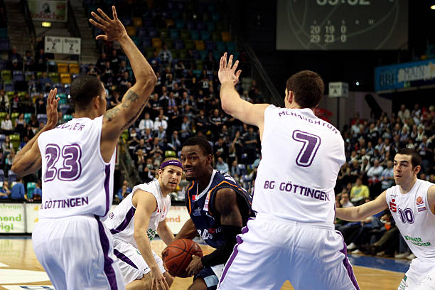 悬念十足 悬念十足