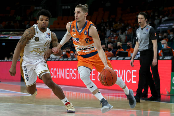 频繁陷入顾 频繁陷入顾