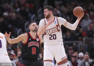 分析比赛现 分析比赛现